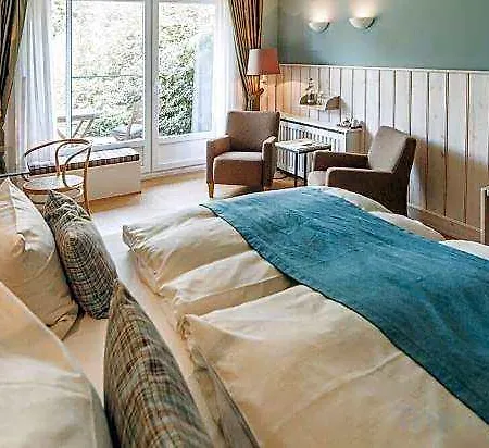 מלון Seehotel Toepferhaus 4*